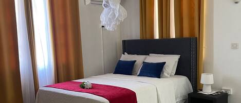 2 bedrooms, iron/ironing board, free WiFi, bed sheets