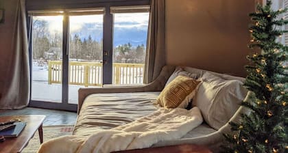 Ski Patrol Cottage at Applebrook - Perfect Mountain Getaway