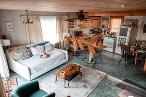 智能电视、壁炉