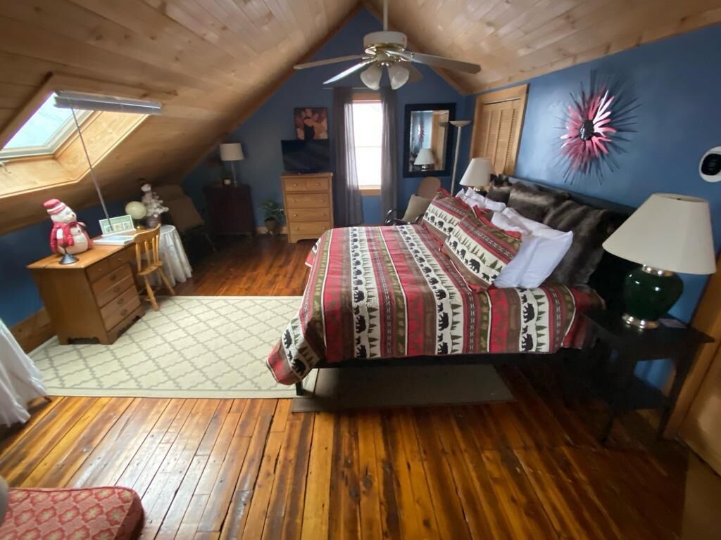 1 soverom, strykejern/-brett, wi-fi (inkludert) og sengetøy