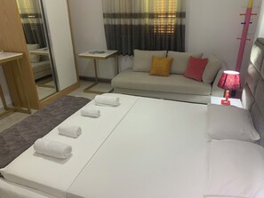 1 bedroom, iron/ironing board, WiFi