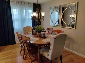 Dining - Point Pleasant Beach House, Includes in ground pool steps from the beach! (Point Pleasant Beach)