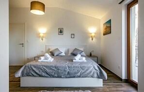 10 Schlafzimmer, Reisekinderbett, kostenloses WLAN, Bettwäsche