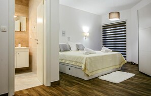 10 chambres, lit parapluie, Wi-Fi gratuit, draps fournis