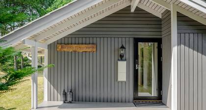 Beautiful home in Ebeltoft with WiFi