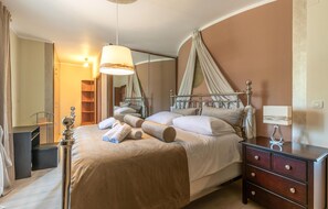3 bedrooms, travel crib, free WiFi, bed sheets