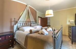 3 Schlafzimmer, Reisekinderbett, kostenloses WLAN, Bettwäsche