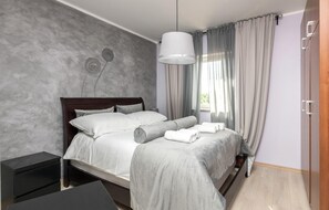3 Schlafzimmer, Reisekinderbett, kostenloses WLAN, Bettwäsche