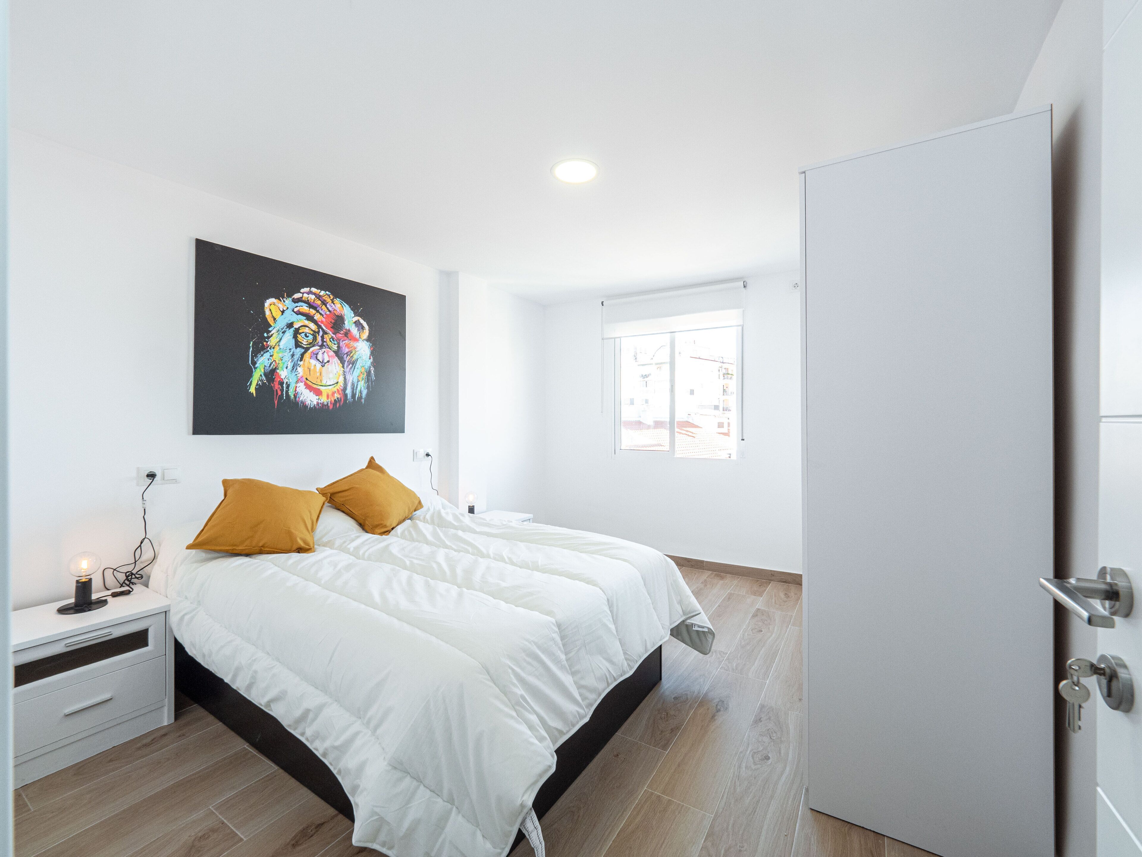 3 bedrooms, iron/ironing board, free WiFi, bed sheets