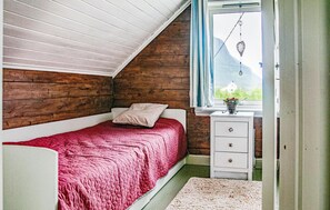 3 bedrooms, travel cot, free WiFi