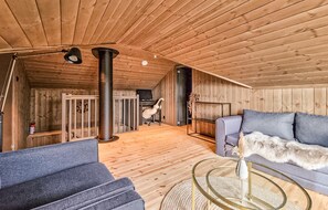 TV, fireplace - Lovely home in Sannidal with WiFi (Sannidal)