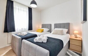 4 bedrooms, travel cot, free WiFi, bed sheets