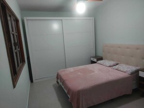 4 quartos, ferros/tábuas de passar roupa, Wi-Fi de cortesia