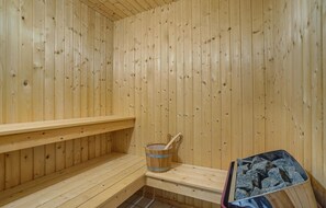 Sauna - Awesome home in Hals with kitchen (Hals)