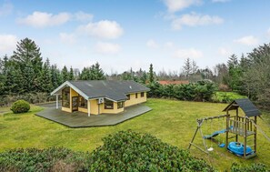 Children's area - Awesome home in Hals with kitchen (Hals)