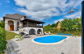 Pool - Luxurious home in Rukljevina with sauna (Rukljevina)