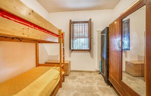 2 Schlafzimmer, Reisekinderbett, kostenloses WLAN