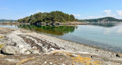 Beautiful home in Rennesøy with WiFi