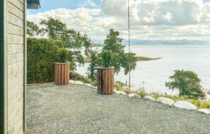 Property grounds - Beautiful home in Rennesøy with WiFi (Rennesøy)