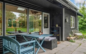 تناول الطعام بالخارج