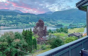 Property grounds - Cozy home in Ulvik with WiFi (Ulvik)