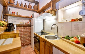 Frigorífic, microones, forn i placa de cuina
