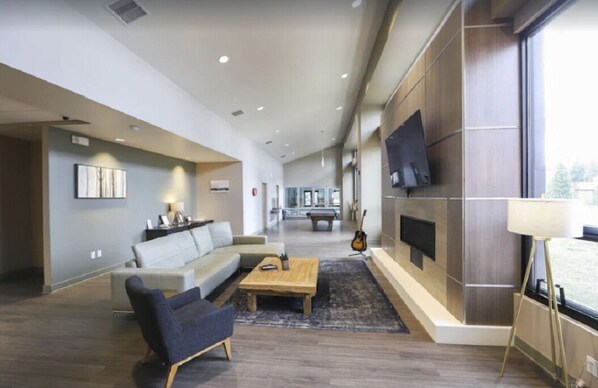 Älytelevisio, takka, stereot