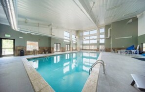 Innenpool, beheizter Pool