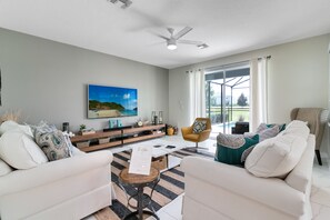 Smart TV, ping pong, stereo