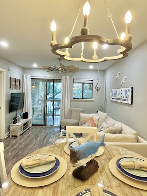 Smart TV, DVD player