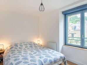 2 chambres, bureau, accès Internet