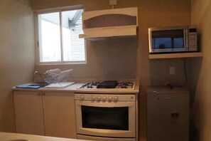 Fridge, microwave, oven, coffee/tea maker