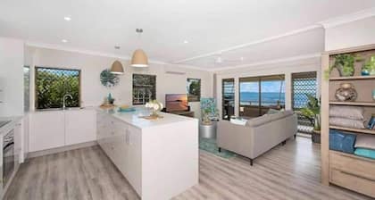 Amazing Oceanfront retreat at Saunders Beach