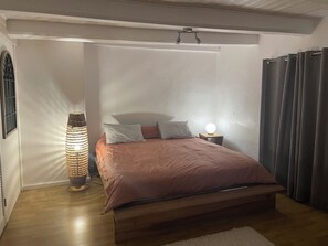 3 chambres, lit parapluie, Wi-Fi gratuit, draps fournis
