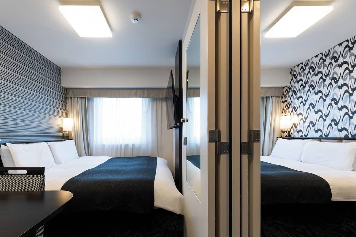 Desk, blackout drapes, iron/ironing board, free WiFi