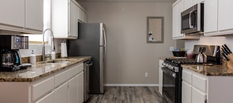 Territorial Oasis 3BR/2BA centrally located in Sierra Vista