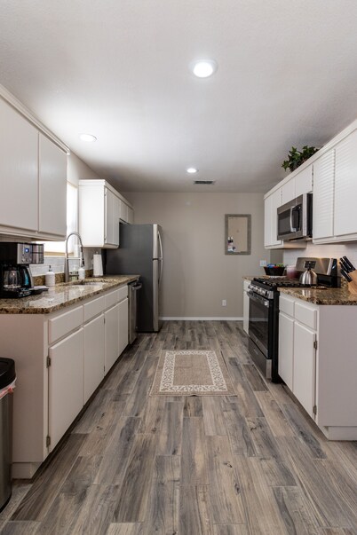 Territorial Oasis 3BR/2BA centrally located in Sierra Vista