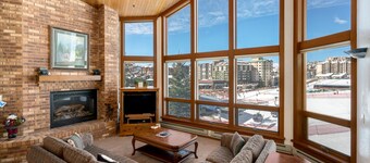Sand Mountain, Ski In/ Ski Out,Corner Unit, Amazing Amenities with Slopeside Views