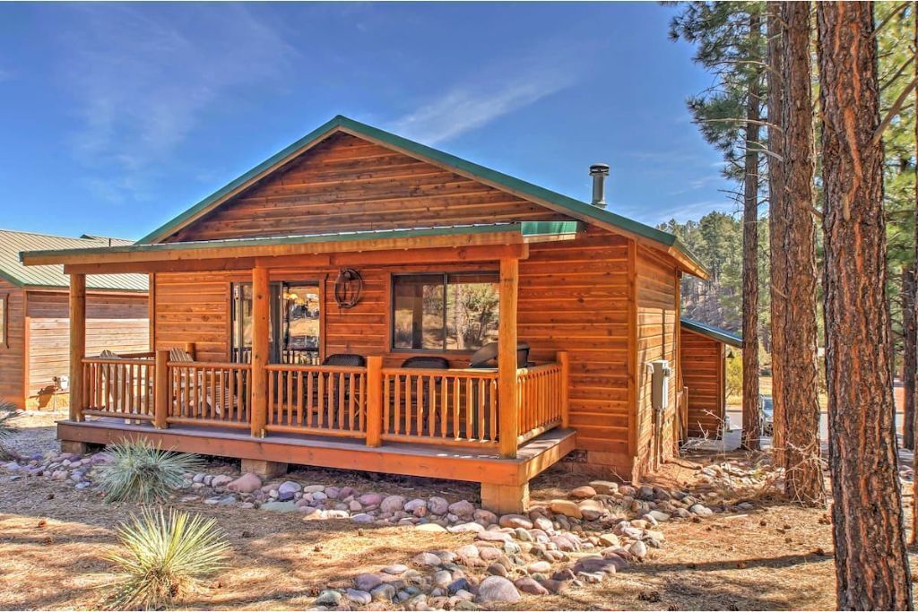 Cozy Cabin in the Woods!