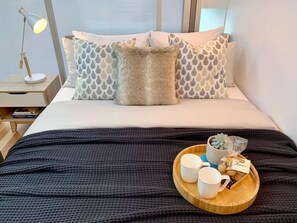 1 bedroom, desk, iron/ironing board, WiFi