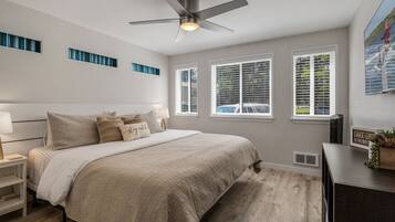 1 habitación, escritorio, tabla de planchar con plancha y wifi gratis
