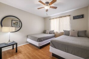 4 camere, ferro/asse da stiro, culla da viaggio, Wi-Fi