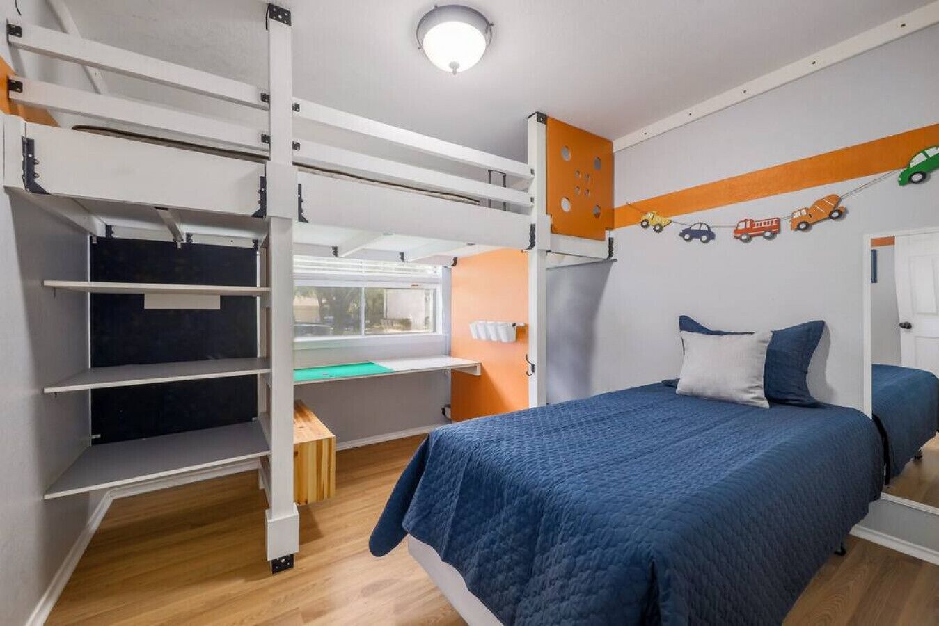 4 chambres, fer et planche à repasser, lit parapluie, Wi-Fi