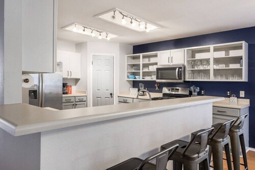 Leisurely Leander Home Perfect For Large Families!