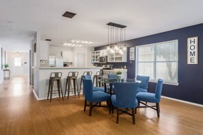 Dining - Leisurely Leander Home Perfect For Large Families! (Leander)