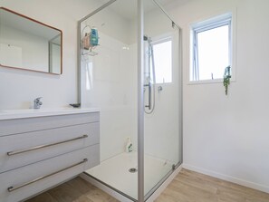 Douche, séchoir à cheveux