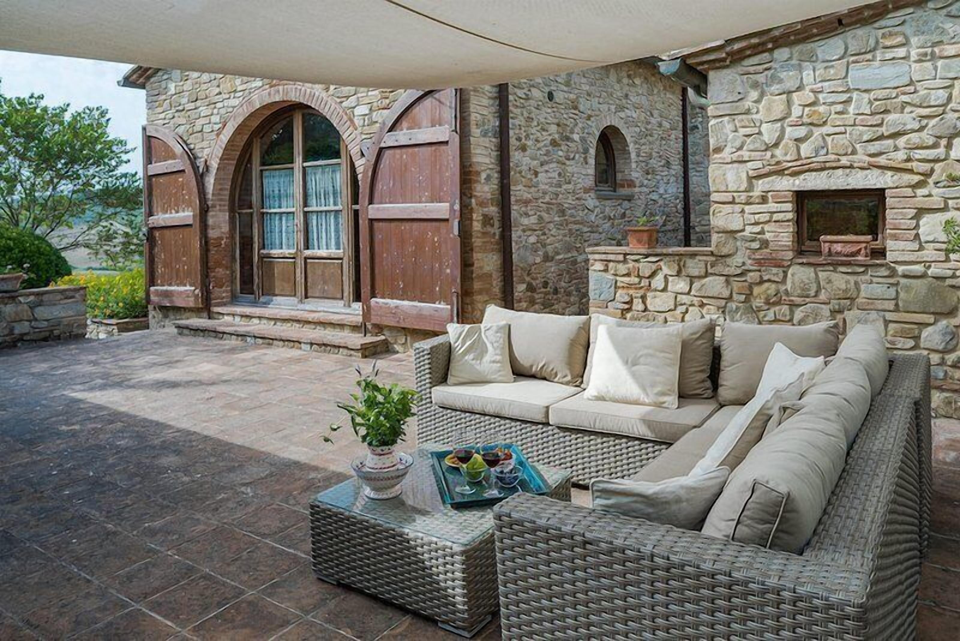 Apartment, 3 Bedrooms, Private Pool, Pool View | Interior