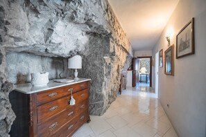 3 Schlafzimmer, Bügeleisen/Bügelbrett