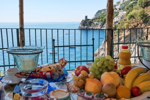 Amazing Sunset Villa Overlooking the sea