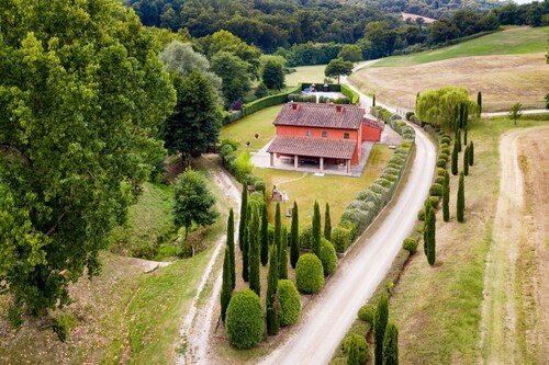 Villa Casa Rossa - In the Middle of Tuscany